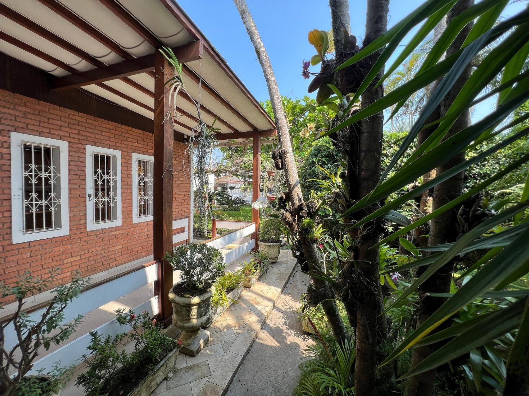 Casa Agradavel Com Piscina, A Poucos Passos Da Praia Peruibe Exterior photo